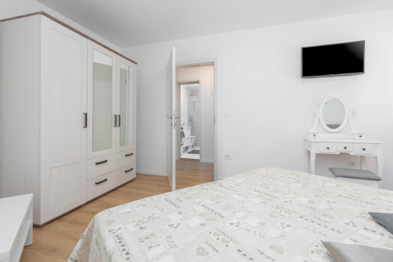 Apartman Porec Center Sea Exterior photo